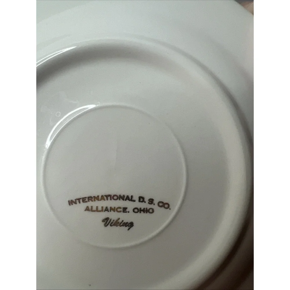 Set of 7 Vintage Viking Wheat Bread Plates, International D.S. Co, Alliance, OH‎